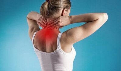 Ang mga nag-unang mga pagpakita sa cervical osteochondrosis
