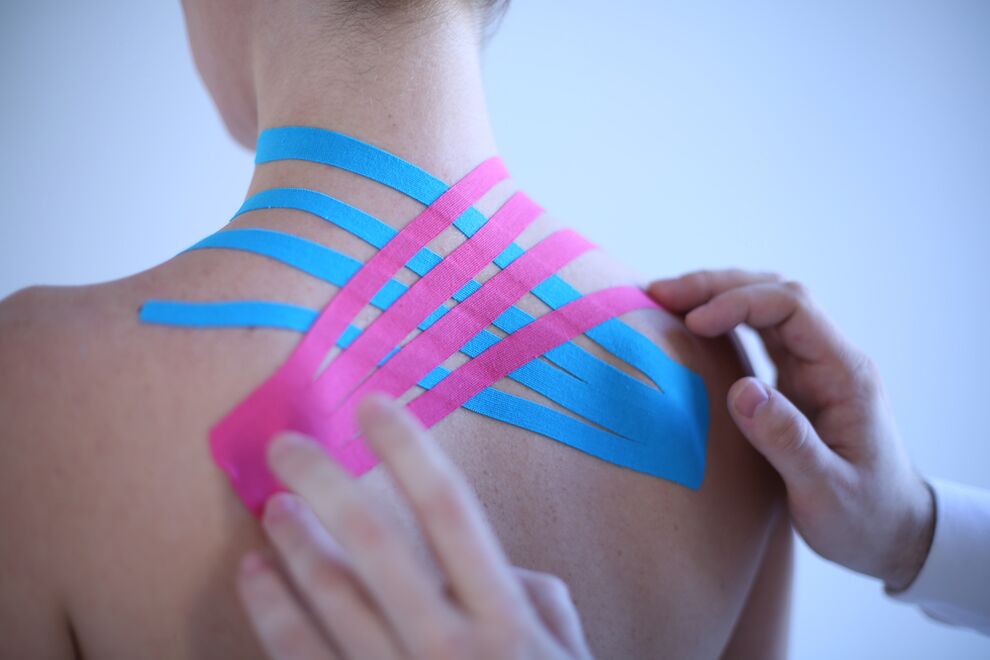 Kineseotaping alang sa spinal osteochondrosis